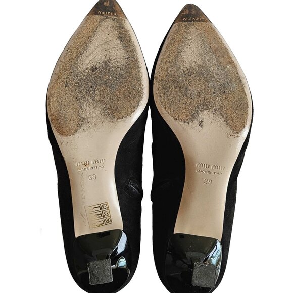 MIU MIU BLACK SUEDE LACEUP ANKLE BOOTS (39) - Picture 11 of 12